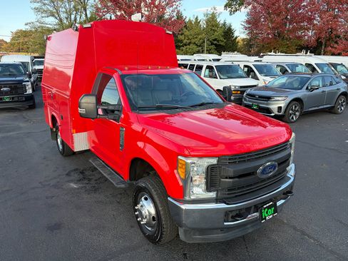 Used 2017 Ford F350 XL w/ Power Equipment Group image 7