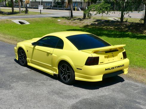 Used 2001 Ford Mustang GT RWD image 18