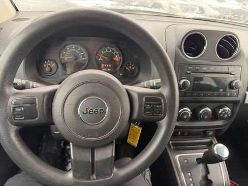 Used 2014 Jeep Compass Sport w/ Power Value Group image 19