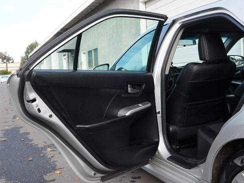 Used 2014 Toyota Camry SE image 27