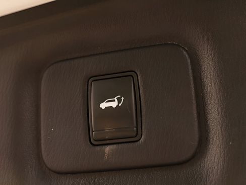 Used 2016 INFINITI QX60 Luxe w/ Deluxe Technology Package AWD/4WD image 42