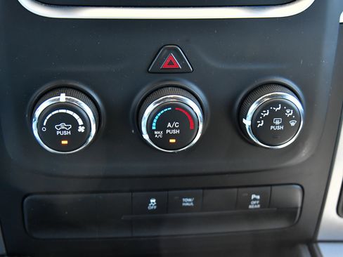 Used 2023 RAM 1500 Warlock AWD/4WD image 23