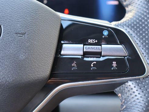 Used 2024 Nissan Ariya AWD image 24