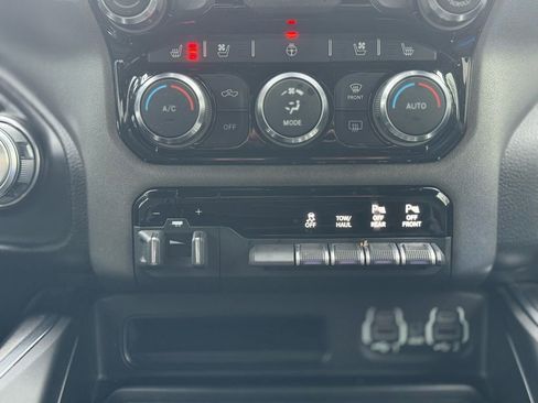 Used 2020 RAM 1500 Laramie image 27