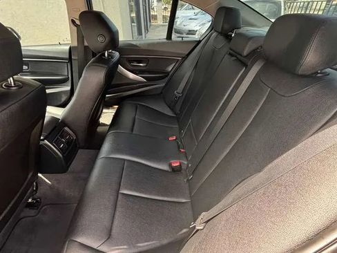Used 2017 BMW 320i Sedan RWD image 10