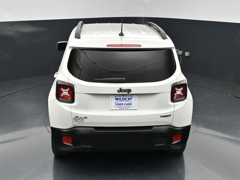 Used 2017 Jeep Renegade Latitude AWD/4WD image 26