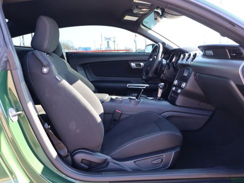 Used 2022 Ford Mustang GT image 14