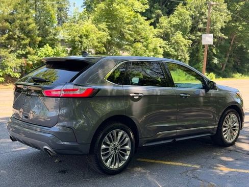 Used 2022 Ford Edge Titanium w/ Equipment Group 301A AWD/4WD image 5