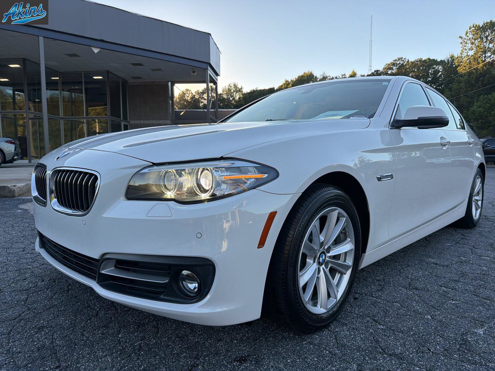 Used 2015 BMW 528i Sedan RWD image 2
