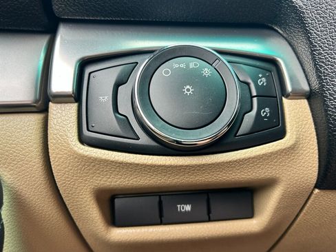 Used 2016 Ford Explorer 4WD image 18