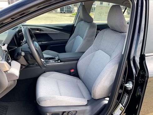 New 2026 Toyota Camry LE image 9