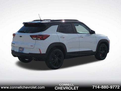 Used 2023 Chevrolet TrailBlazer RS w/ Sun and Liftgate Package image 5