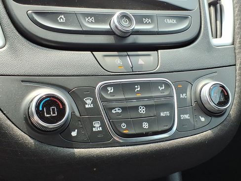 Used 2024 Chevrolet Malibu LT FWD image 19