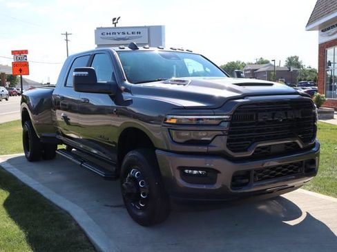 New 2026 RAM 3500 Laramie w/ Night Edition AWD/4WD image 5