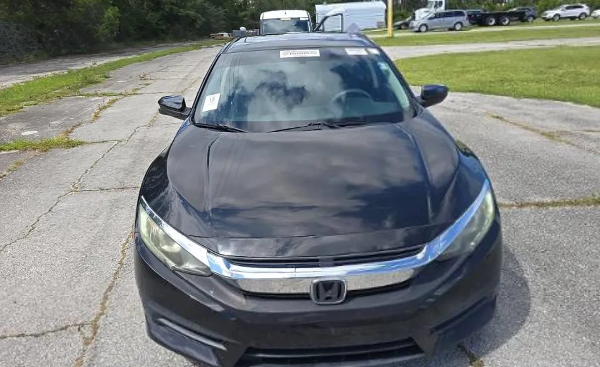 Used 2016 Honda Civic EX image 2