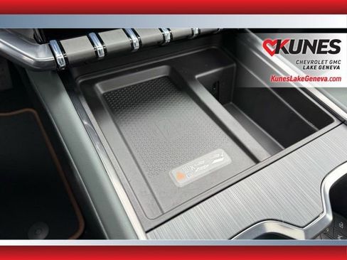 New 2026 GMC Acadia AT4 w/ Luxury Package image 32