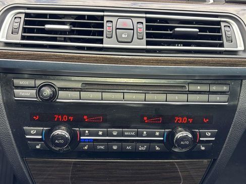 Used 2015 BMW 750Li xDrive image 24