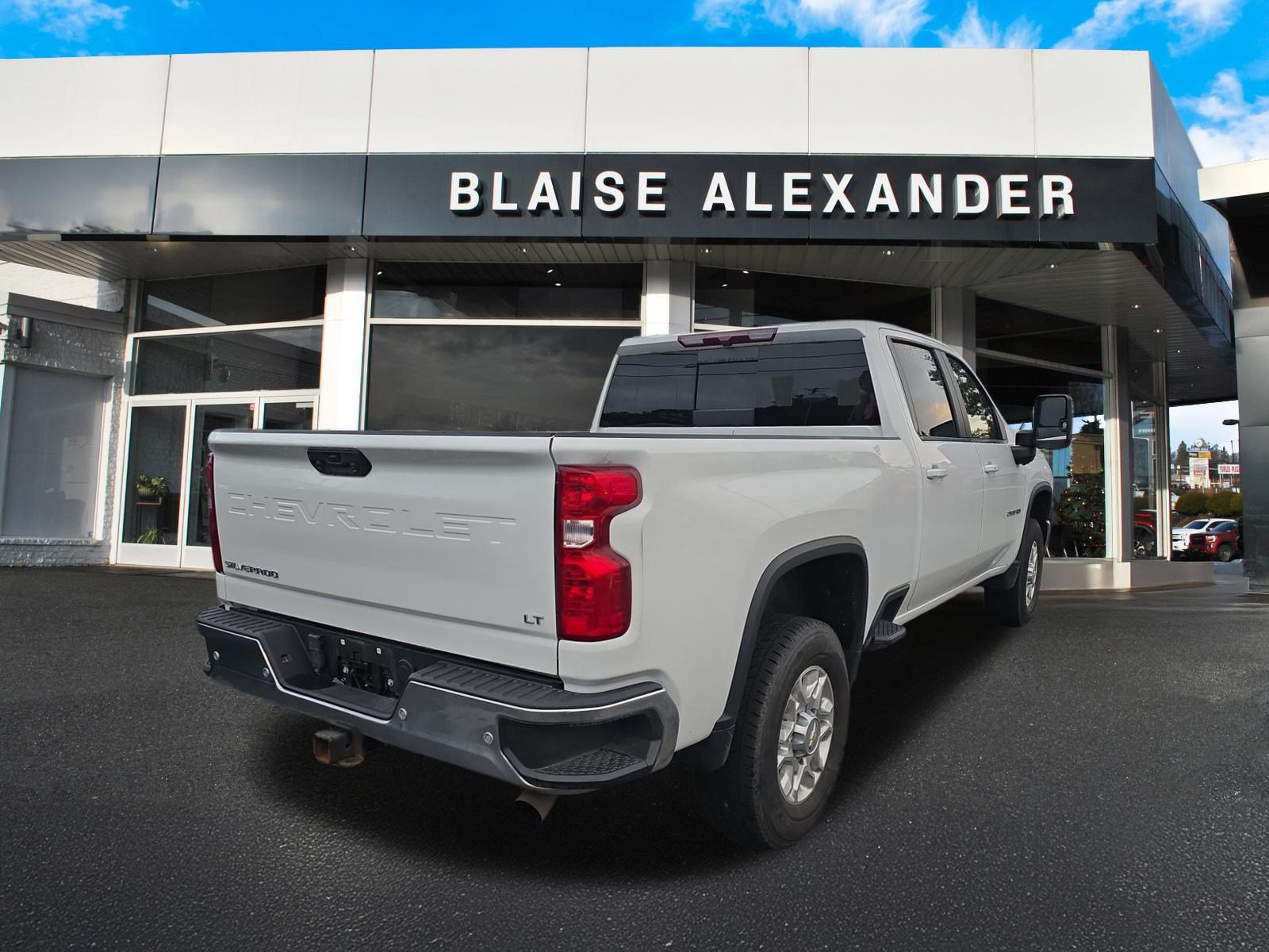 Used 2024 Chevrolet Silverado 2500 LT w/ All Star Edition AWD/4WD image 3