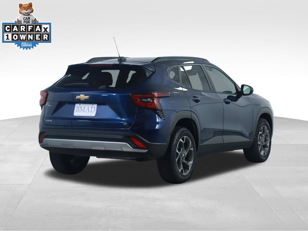 Used 2024 Chevrolet Trax LT FWD image 12