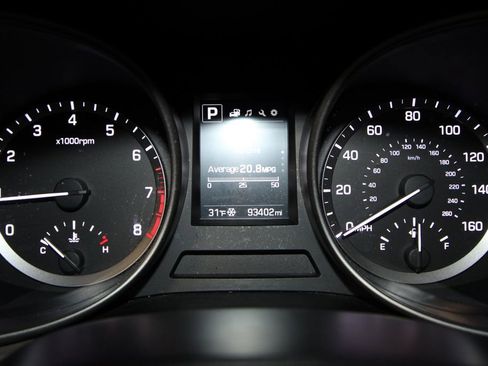 Used 2017 Hyundai Santa Fe Sport image 10