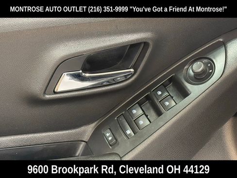 Used 2021 Chevrolet Trax LT image 12