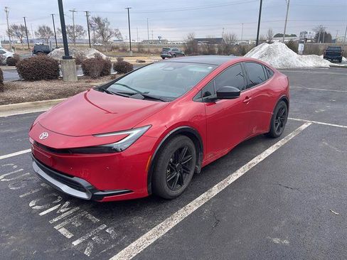 Used 2023 Toyota Prius XLE image 9