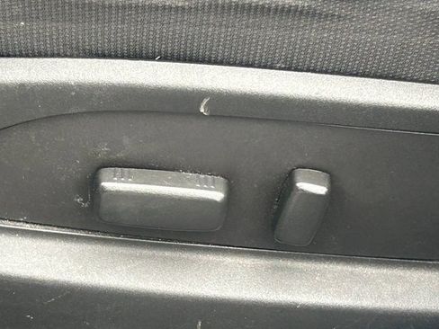 Used 2012 GMC Acadia SLE image 20