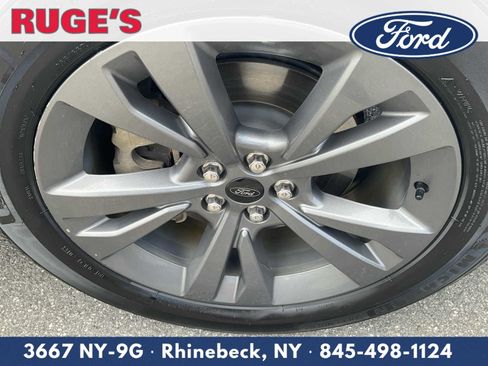 Used 2021 Ford Explorer XLT w/ Equipment Group 202A AWD/4WD image 10
