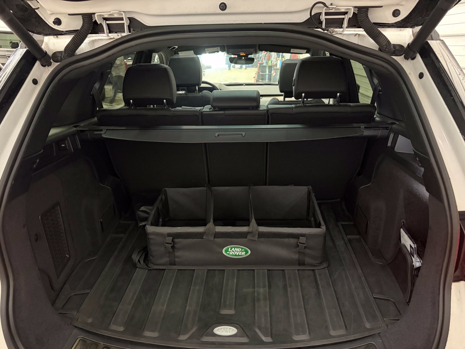 Used 2022 Land Rover Discovery Sport S R-Dynamic AWD/4WD image 34