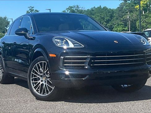Used 2023 Porsche Cayenne Platinum Edition AWD/4WD image 33