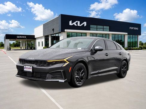 New 2026 Kia K5 LXS FWD image 1