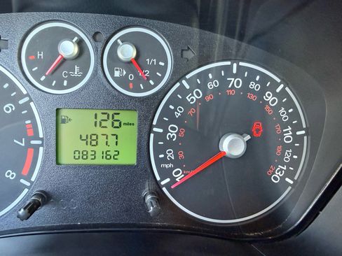 Used 2010 Ford Transit Connect XL image 14