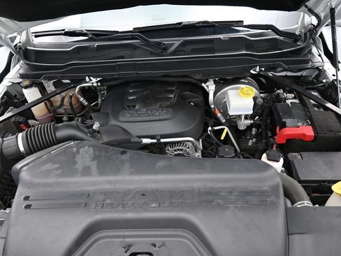 Used 2024 RAM 2500 Big Horn AWD/4WD image 23