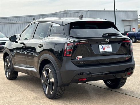 New 2026 Nissan Kicks SR w/ SR Premium Package image 7