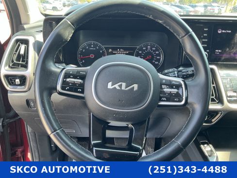 Used 2022 Kia Sorento S FWD image 17
