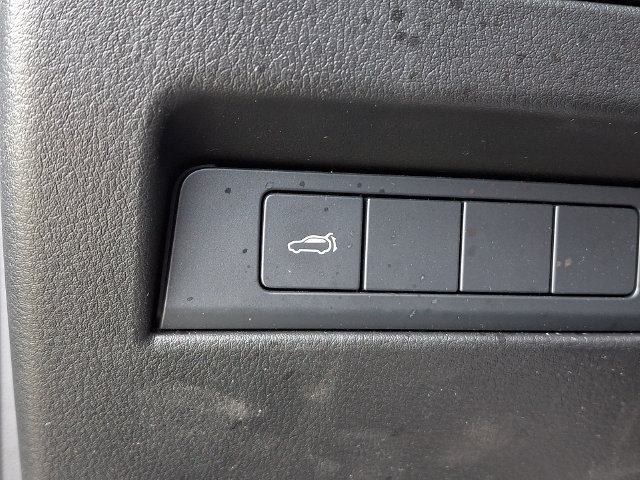 Used 2024 MAZDA CX-90 3.3 Turbo w/ Preferred Plus AWD/4WD image 17