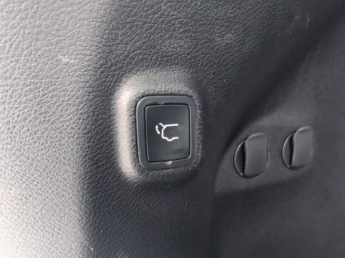 Used 2021 Jeep Cherokee Limited image 20