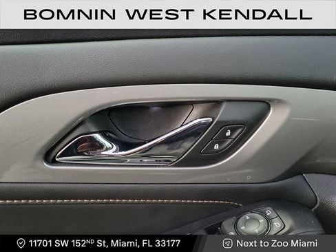 Used 2020 Chevrolet Traverse LS image 25