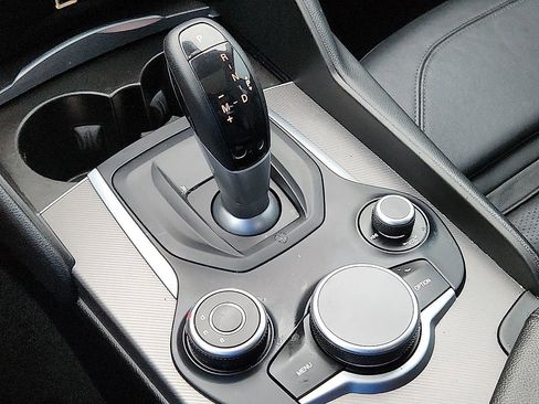 Used 2019 Alfa Romeo Giulia Ti Sport w/ Quick Order Package 22U Sport image 11