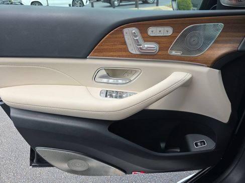 Used 2026 Mercedes-Benz GLS 450 4MATIC image 19
