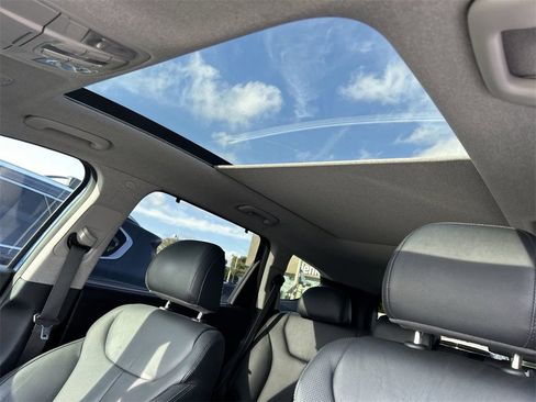 Used 2020 Hyundai Santa Fe Limited image 25