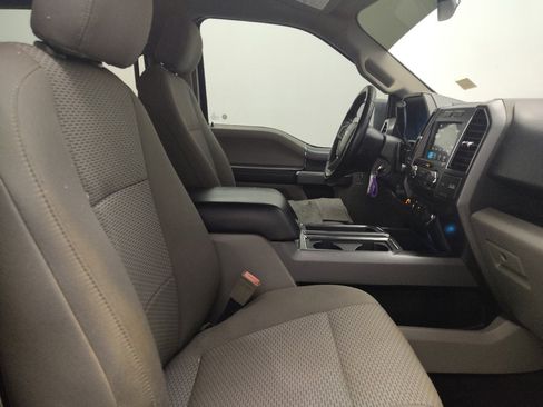 Used 2018 Ford F150 XLT w/ Equipment Group 302A Luxury AWD/4WD image 21
