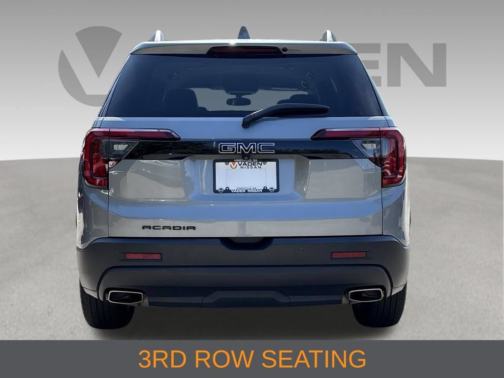 Used 2023 GMC Acadia SLT w/ Elevation Edition FWD image 9