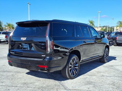 Used 2022 Cadillac Escalade ESV Sport Platinum image 7