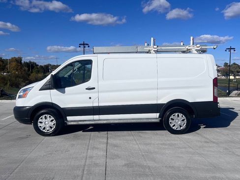 Used 2016 Ford Transit 250 XL w/ Exterior Upgrade Package image 9