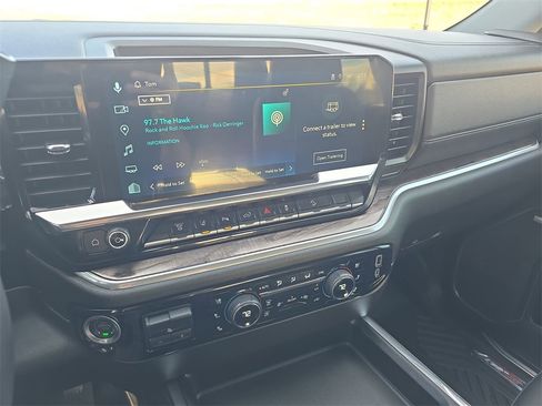 Used 2025 Chevrolet Silverado 2500 LTZ w/ LTZ Premium Package image 21