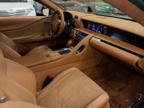 Used 2020 Lexus LC 500 Coupe w/ Performance Package RWD image 37