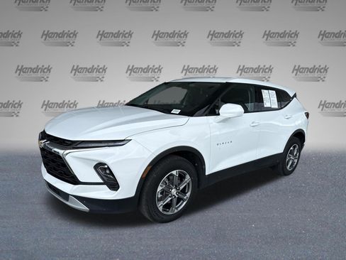 Used 2025 Chevrolet Blazer LT AWD/4WD image 4