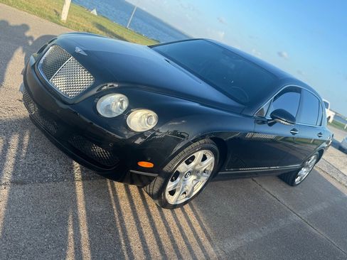 Used 2008 Bentley Flying Spur Flying Spur image 2