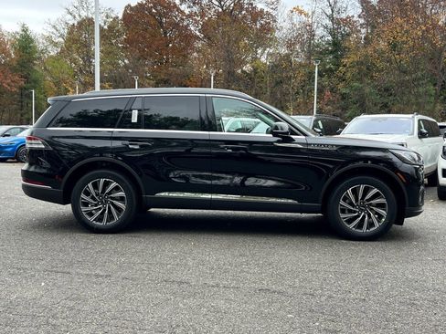New 2026 Lincoln Aviator Premiere Sport Utility image 3